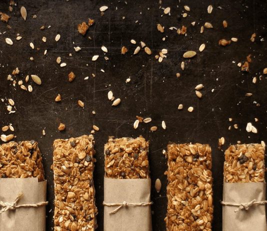 Jak zastąpić szkodliwe słodycze zdrowymi: porady dla krakowian