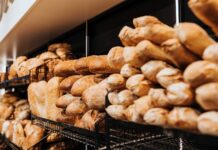 Pieczywo dla gastronomii w Krakowie – sprawdzony partner dla restauracji, kawiarni i cateringu