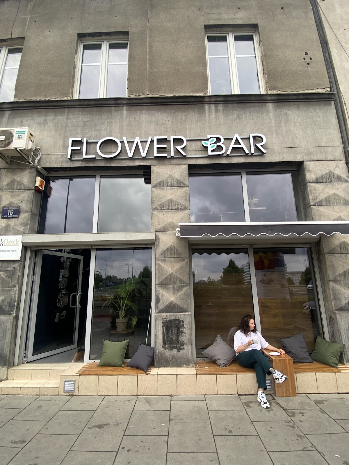 FLOWER BAR — Florist