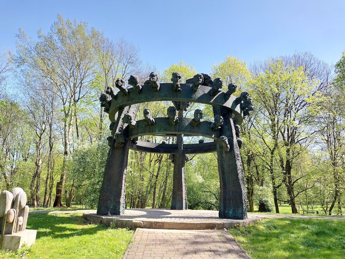 Парк Деціуша (Park Decjusza) — Park